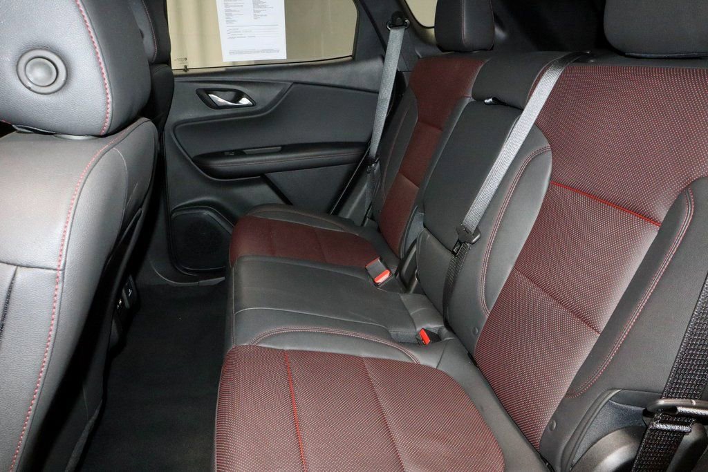 Used 2025 Chevrolet Blazer RS image 23