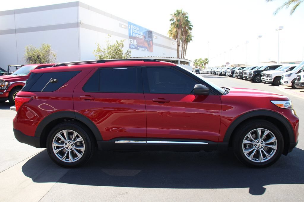 Certified 2024 Ford Explorer XLT w/ Equipment Group 202A RWD image 10