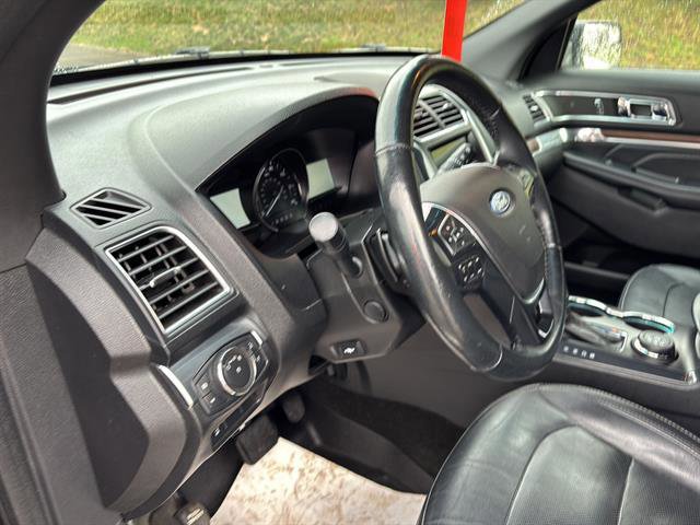 Certified 2017 Ford Explorer Limited image 13