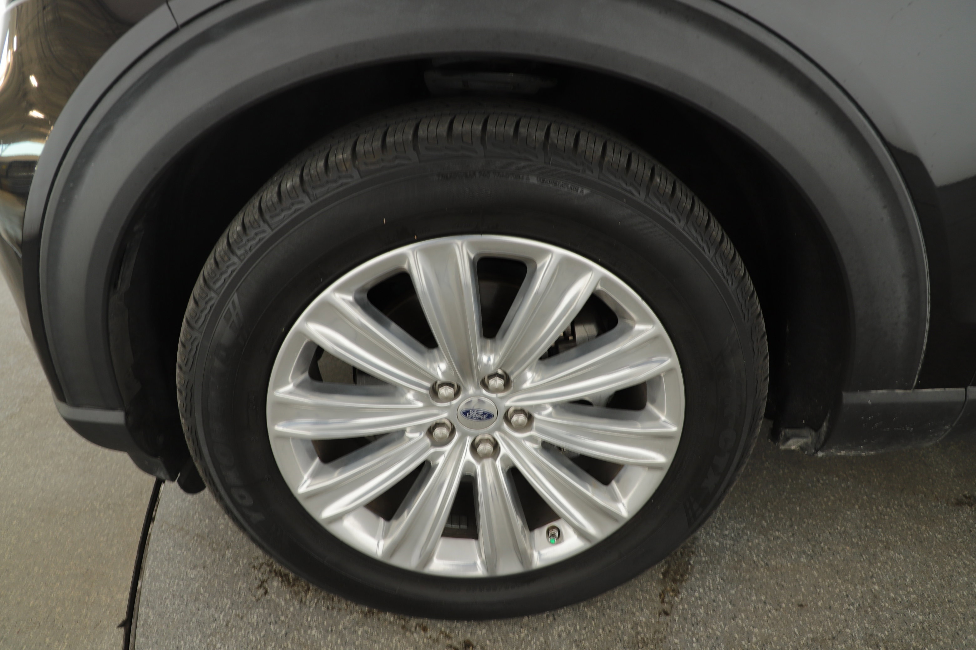 Certified 2020 Ford Explorer Limited w/ Class III Trailer Tow Package image 6