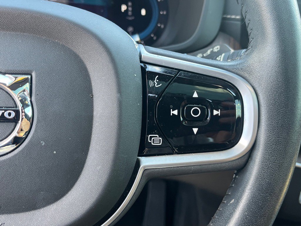 Used 2022 Volvo XC60 B6 Inscription w/ Advanced Package image 14