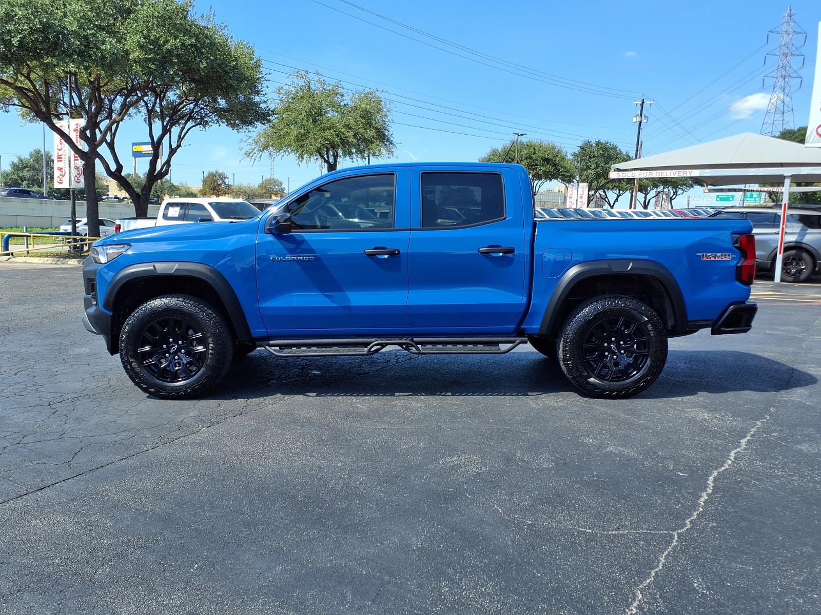 Used 2026 Chevrolet Colorado Trail Boss AWD/4WD image 9