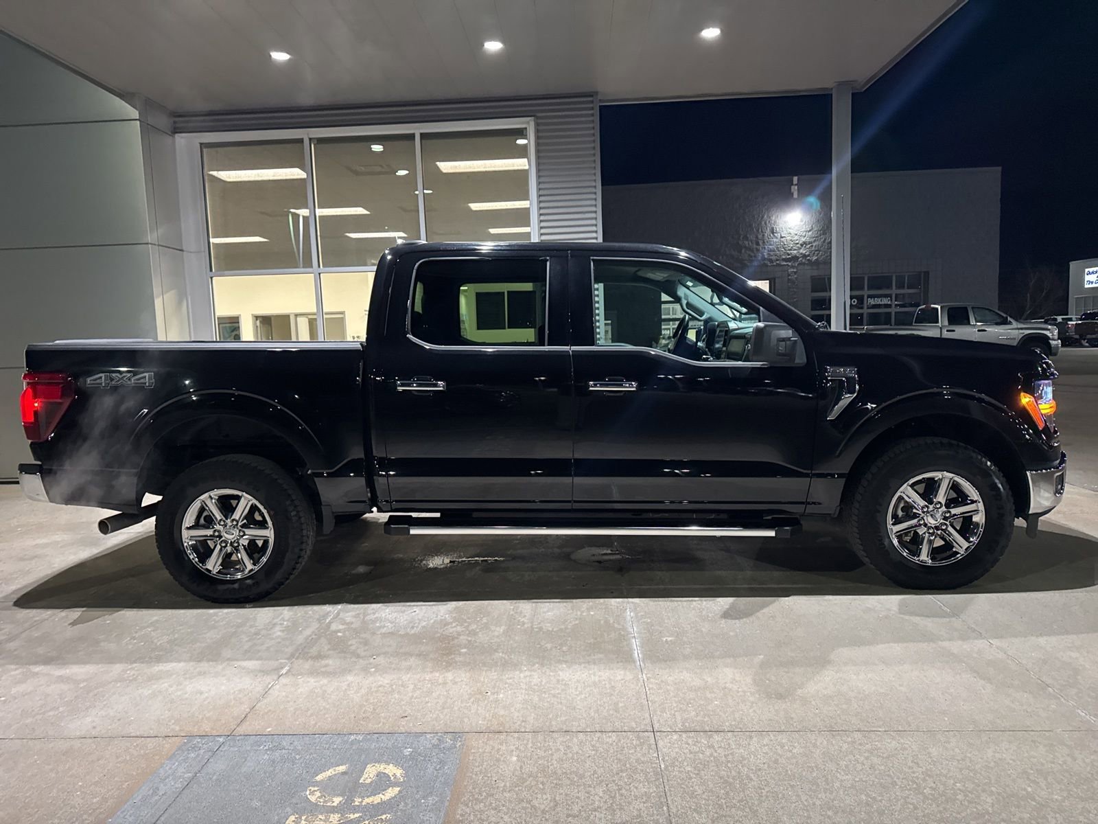 Certified 2025 Ford F150 XLT w/ Equipment Group 301A Standard image 9