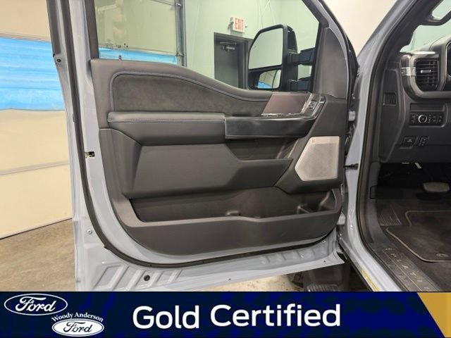 Certified 2026 Ford F450 Platinum w/ FX4 Off-Road Package AWD/4WD image 24