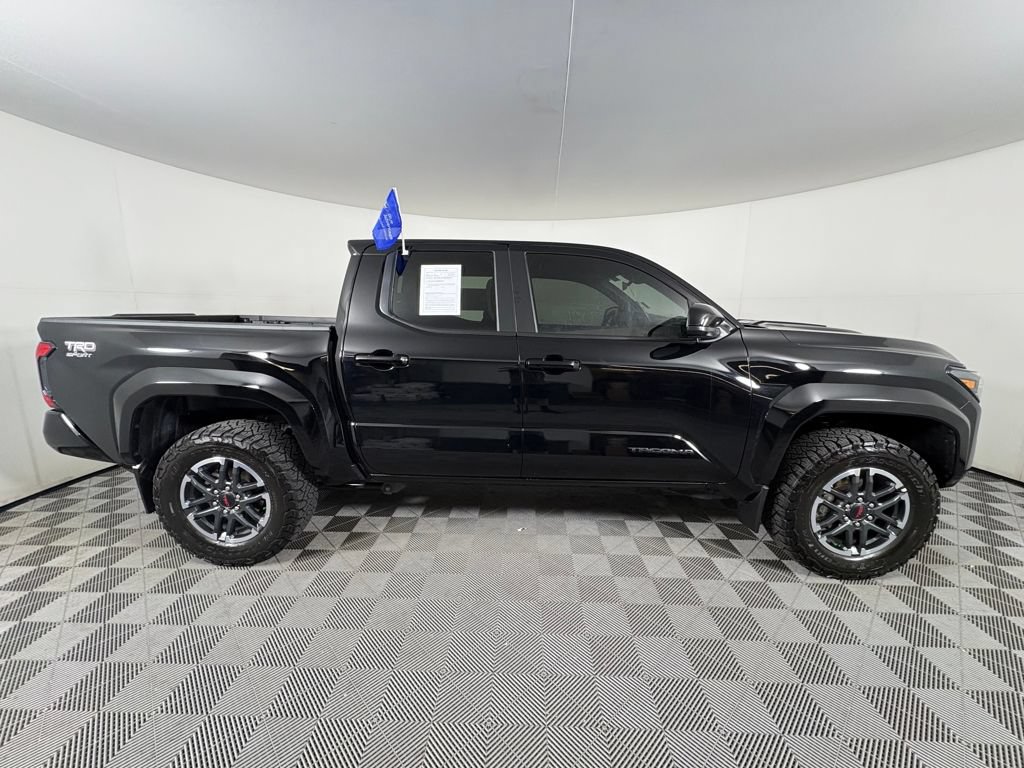 Used 2024 Toyota Tacoma TRD Sport AWD/4WD image 8
