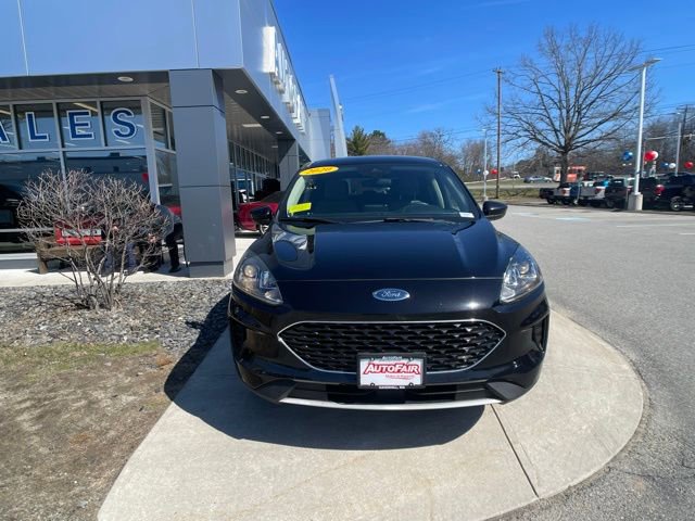 Certified 2020 Ford Escape SE image 3