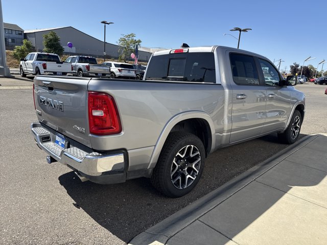 Used 2025 RAM 1500 Laramie AWD/4WD image 5