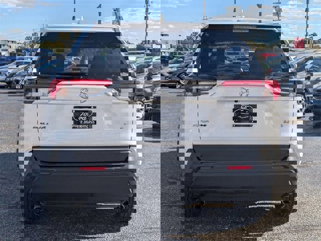 Used 2024 Toyota RAV4 LE image 4