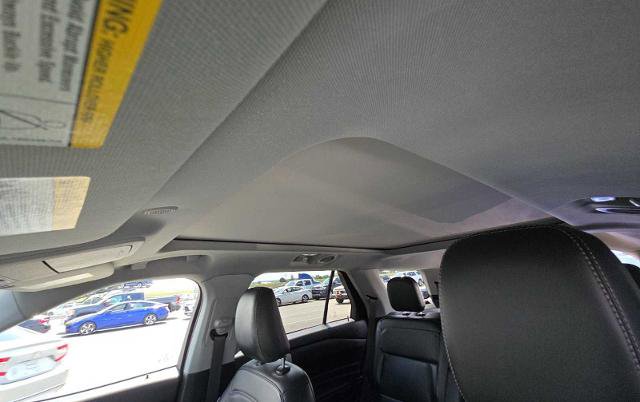 Certified 2022 Ford Explorer XLT w/ Equipment Group 202A image 3