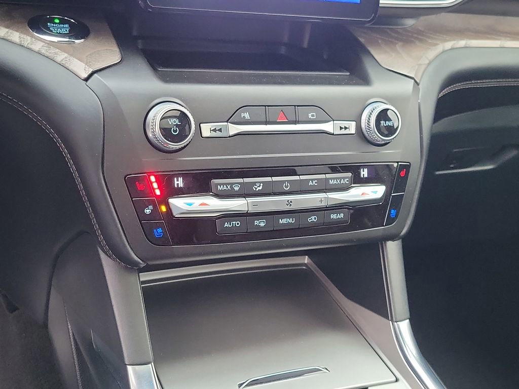 Certified 2020 Ford Explorer Platinum image 28
