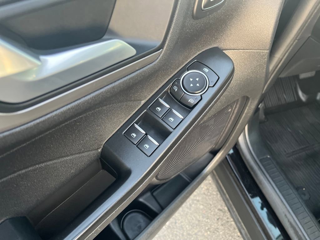 Certified 2022 Ford Escape Titanium image 17