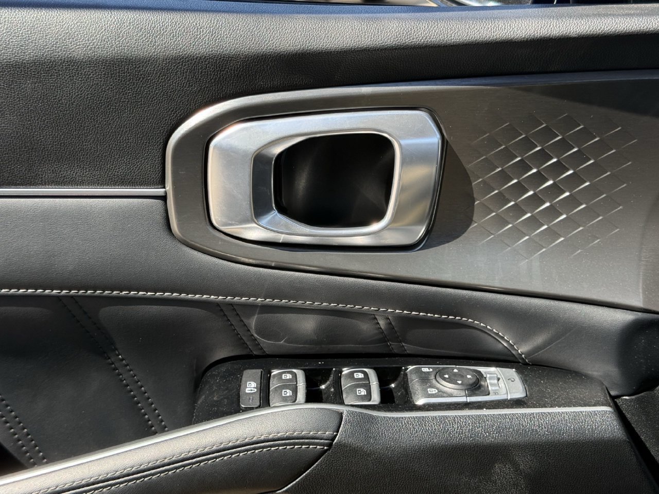 Used 2021 Kia Sorento SX FWD image 22