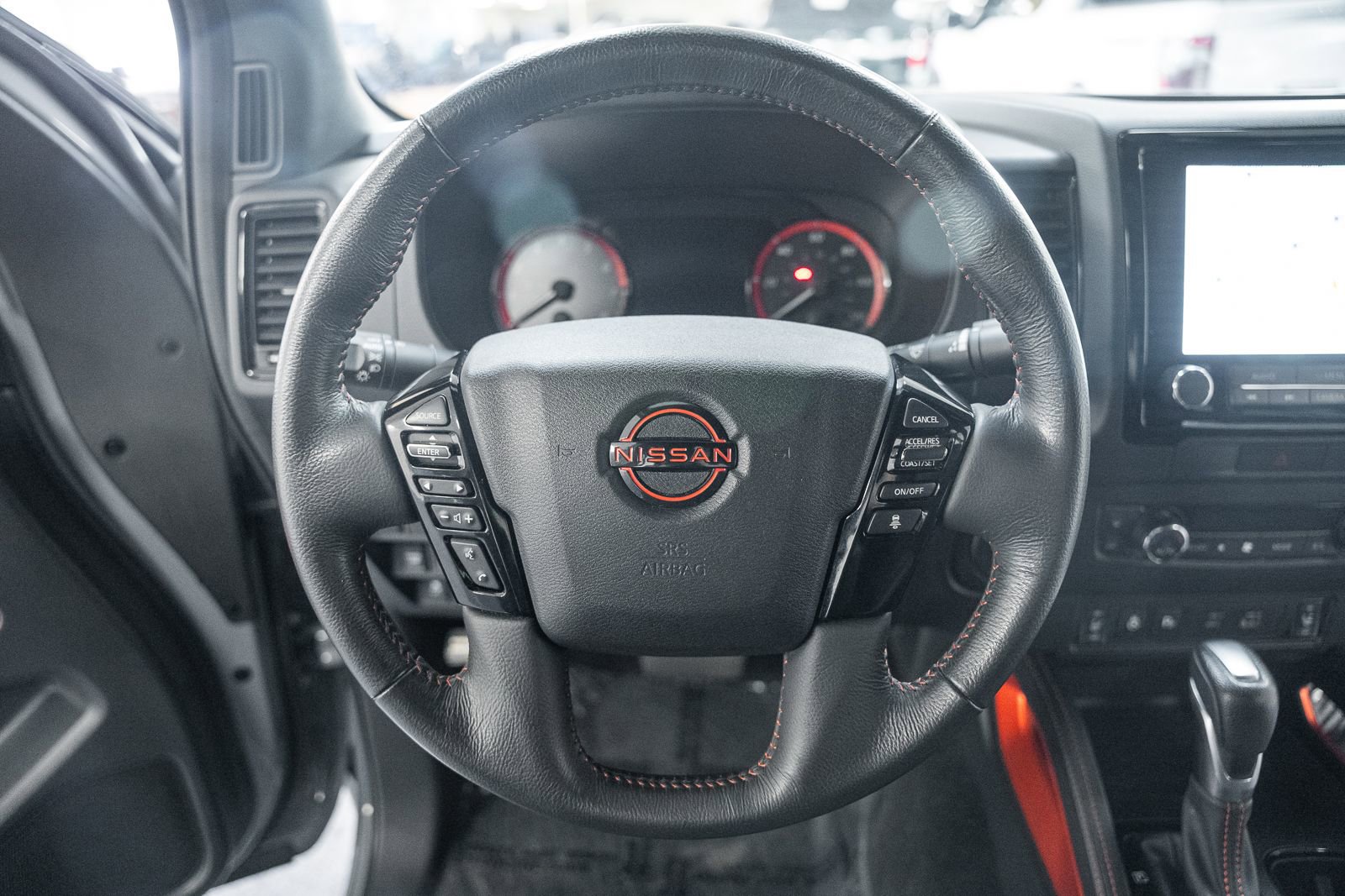 Used 2022 Nissan Frontier PRO-4X image 38