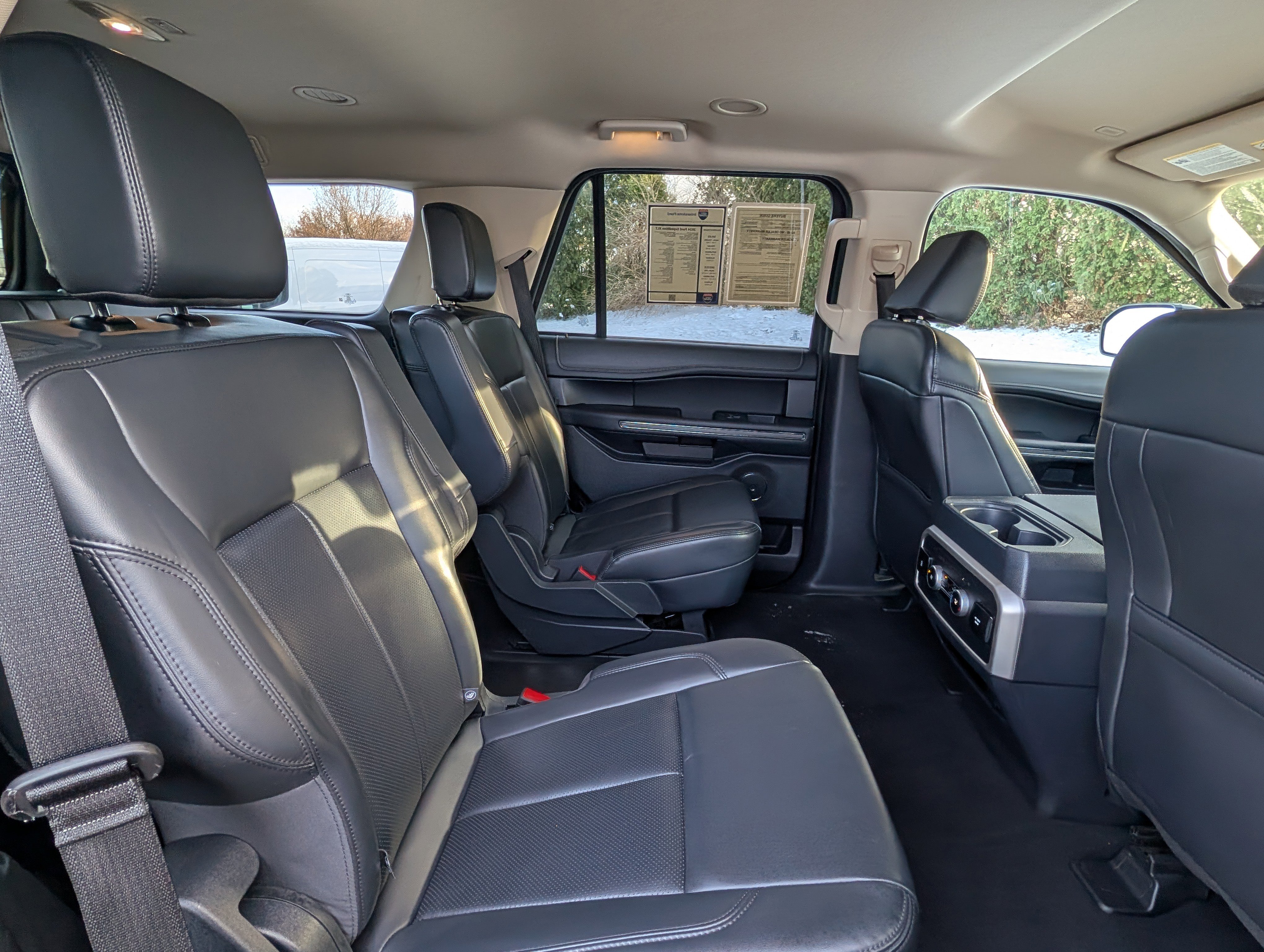 Certified 2024 Ford Expedition XLT image 33