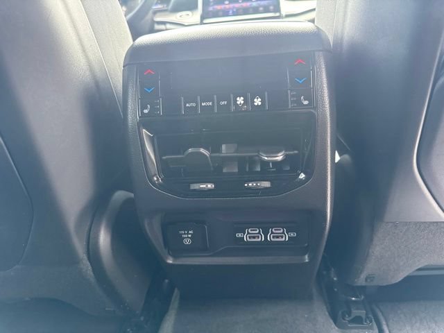 Used 2023 Jeep Grand Cherokee Overland w/ Adv Protech Group III AWD/4WD image 38