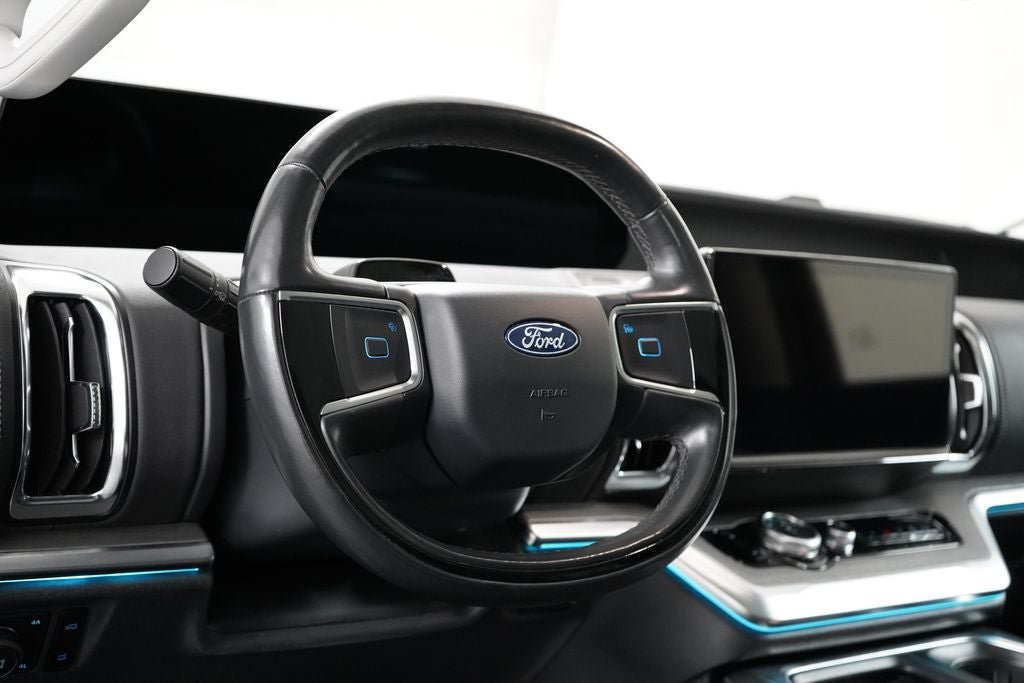 Certified 2025 Ford Expedition Max Platinum AWD/4WD image 13