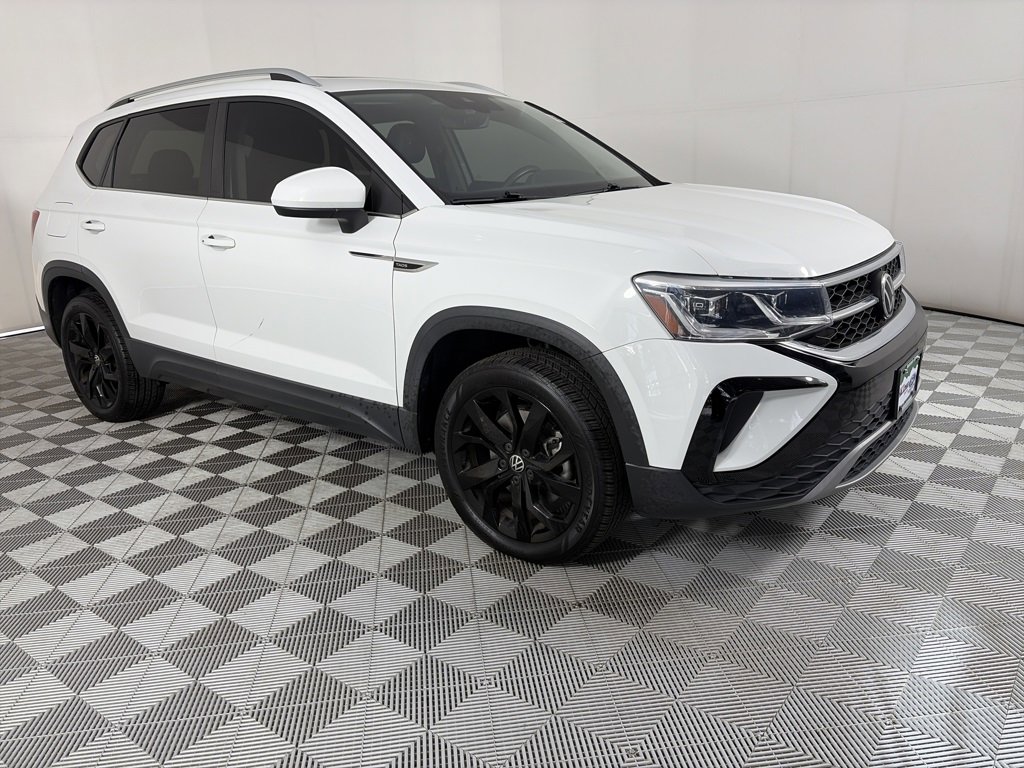 Used 2022 Volkswagen Taos SEL w/ Panoramic Sunroof Package image 1