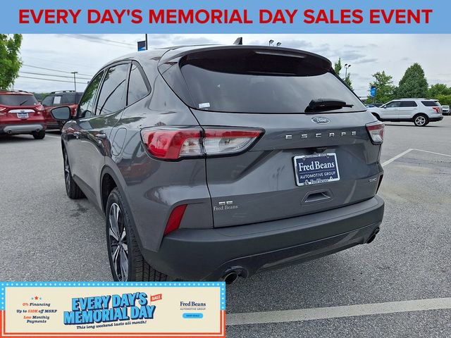 Certified 2022 Ford Escape SE w/ SE Sport Appearance Package AWD/4WD image 8