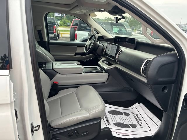 Certified 2025 Ford Expedition Active AWD/4WD image 52