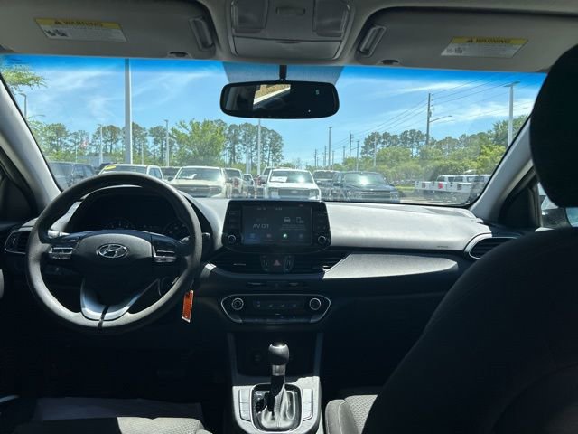 Used 2018 Hyundai Elantra GT FWD image 15