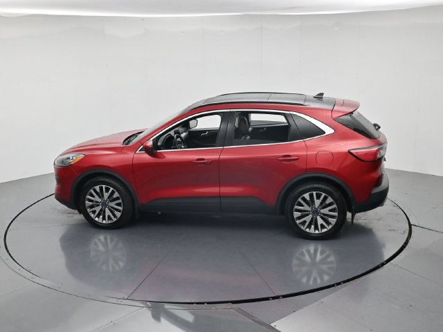 Certified 2022 Ford Escape Titanium w/ Class II Trailer Tow Package AWD/4WD image 43