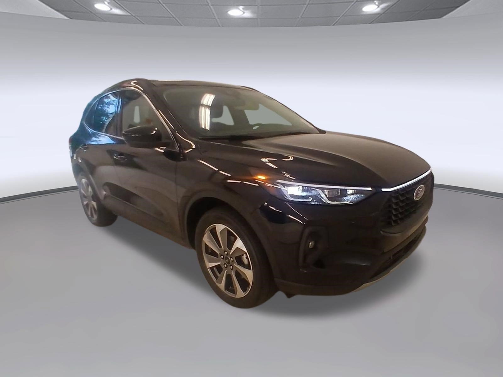 Certified 2025 Ford Escape Platinum AWD/4WD image 5