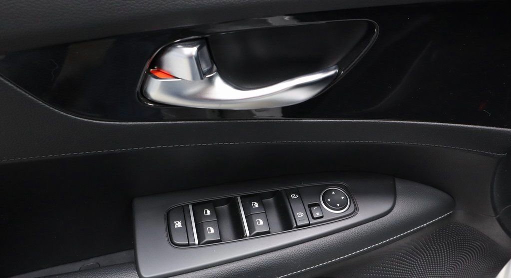 Used 2024 Kia Forte GT-Line w/ GT-Line Premium Package image 23