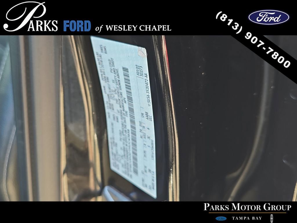 Certified 2017 Ford Escape SE w/ SE Leather Comfort Package image 29