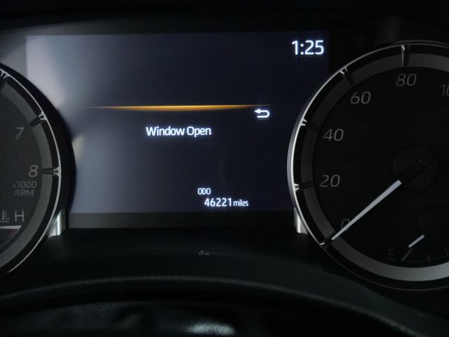Used 2024 Toyota Highlander LE AWD/4WD image 19