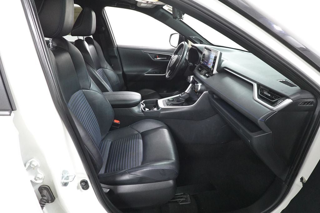 Used 2019 Toyota RAV4 XSE w/ XSE Weather Package AWD/4WD image 34
