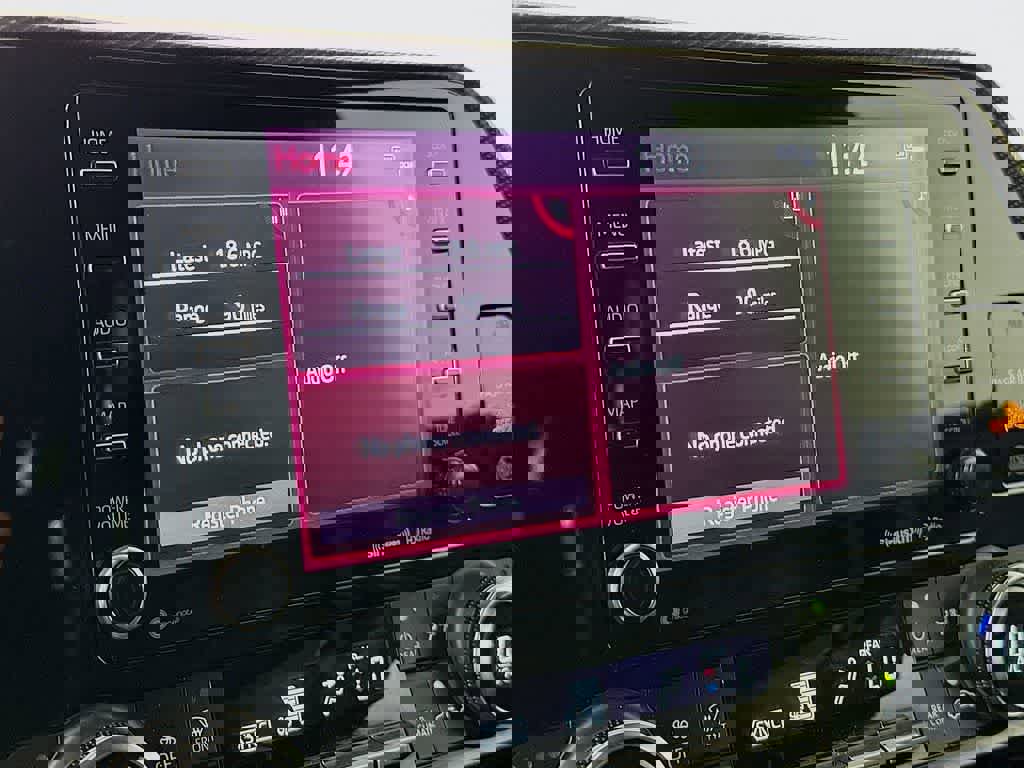 Used 2022 Toyota Highlander XSE image 17