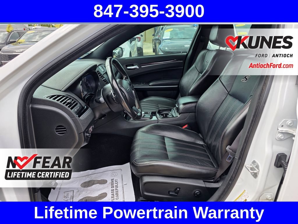 Used 2019 Chrysler 300 S AWD/4WD image 17