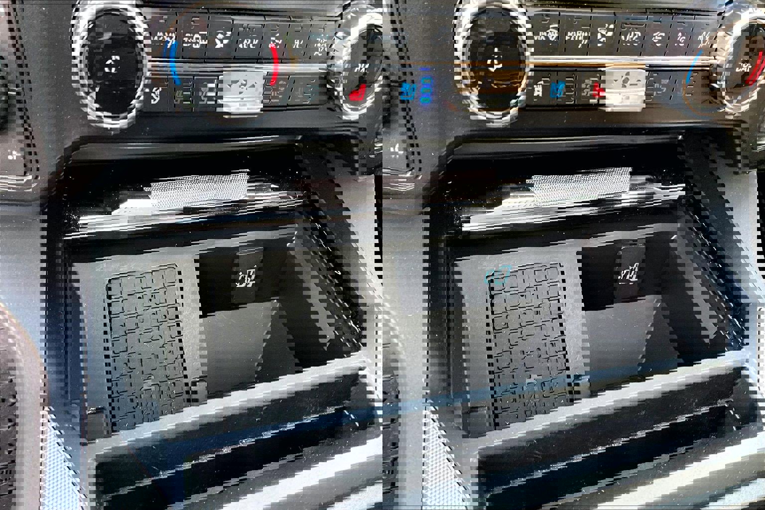 Certified 2024 Ford F250 Lariat w/ Lariat Ultimate Package image 32