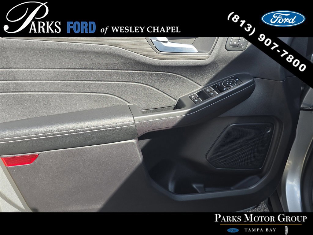 Certified 2023 Ford Escape Platinum w/ Class II Trailer Tow Package image 17