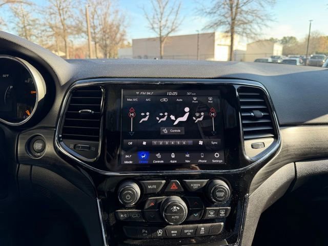 Used 2020 Jeep Grand Cherokee Altitude image 16