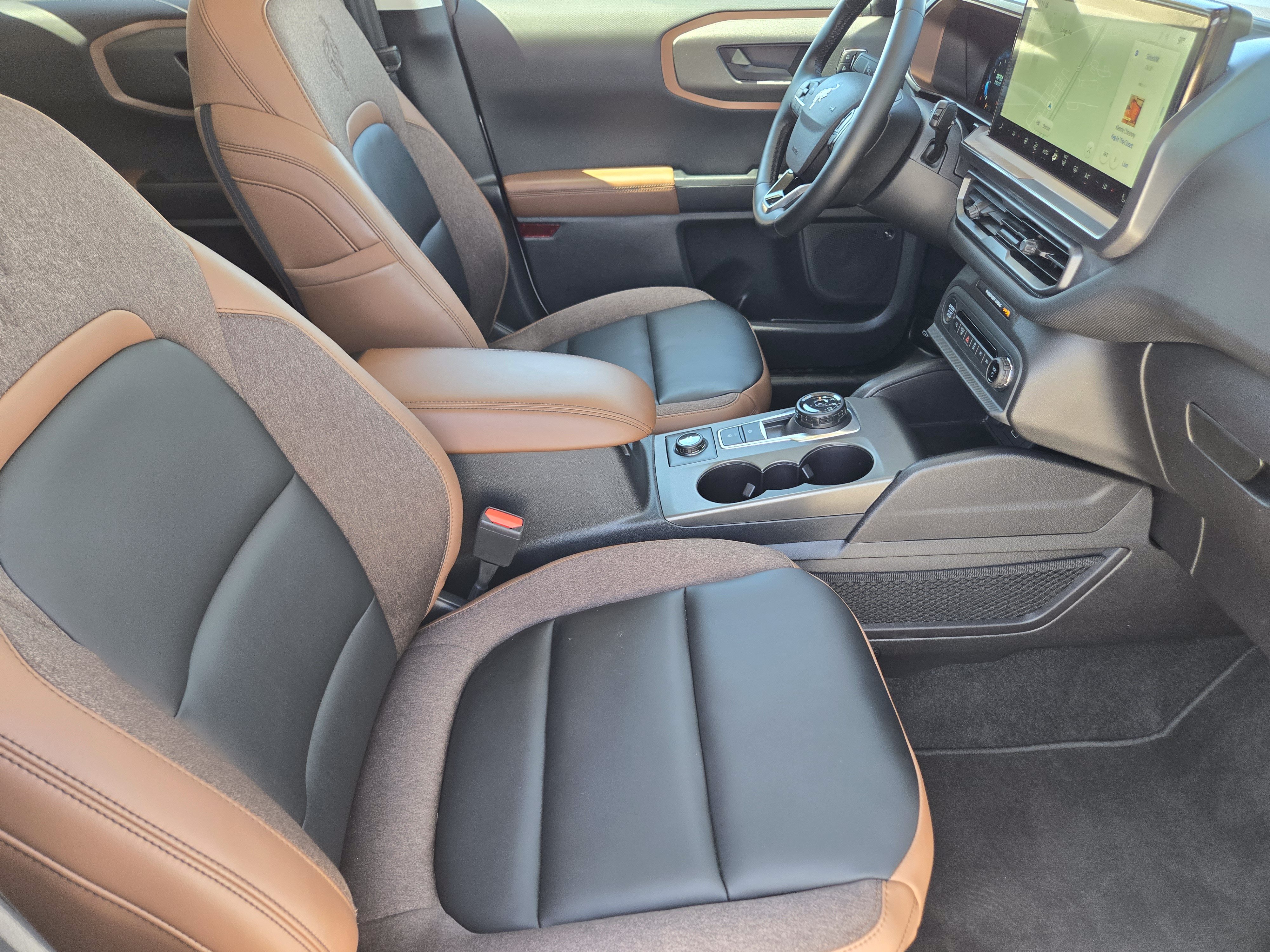 Certified 2025 Ford Bronco Sport Outer Banks w/ Outer Banks Tech Package+ AWD/4WD image 14