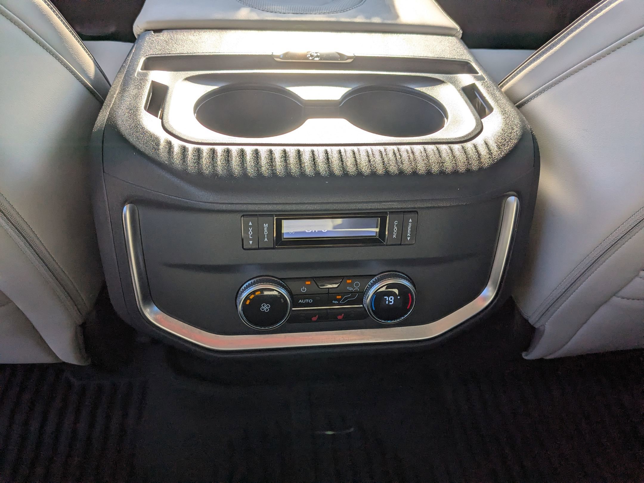 Certified 2025 Ford Expedition Platinum w/ Platinum Ultimate Package image 32