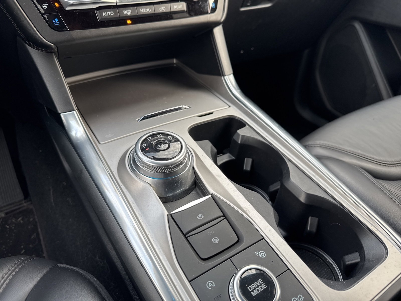 Certified 2020 Ford Explorer Platinum w/ Premium Technology Package image 22