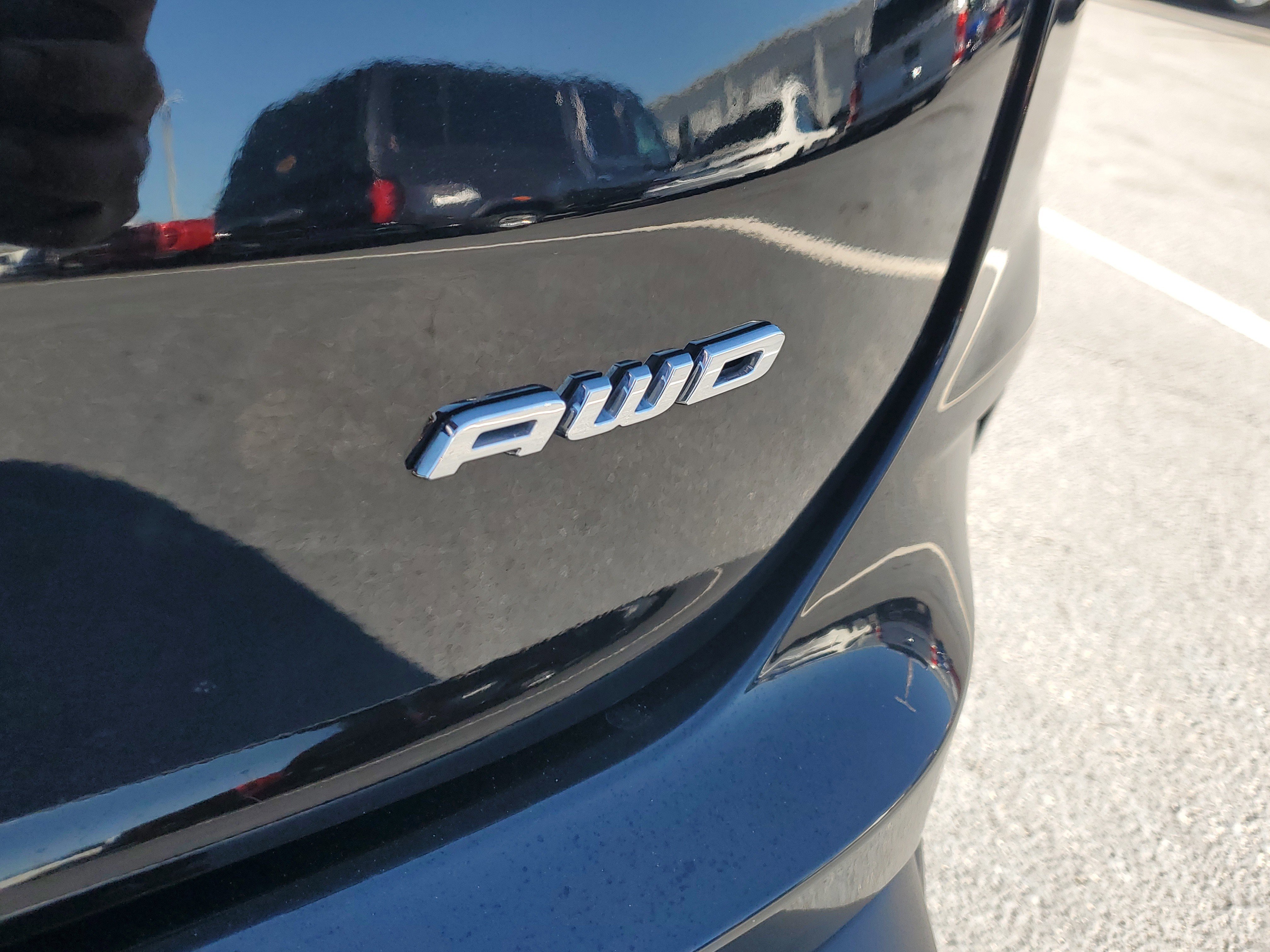 Certified 2024 Ford Edge SEL image 9