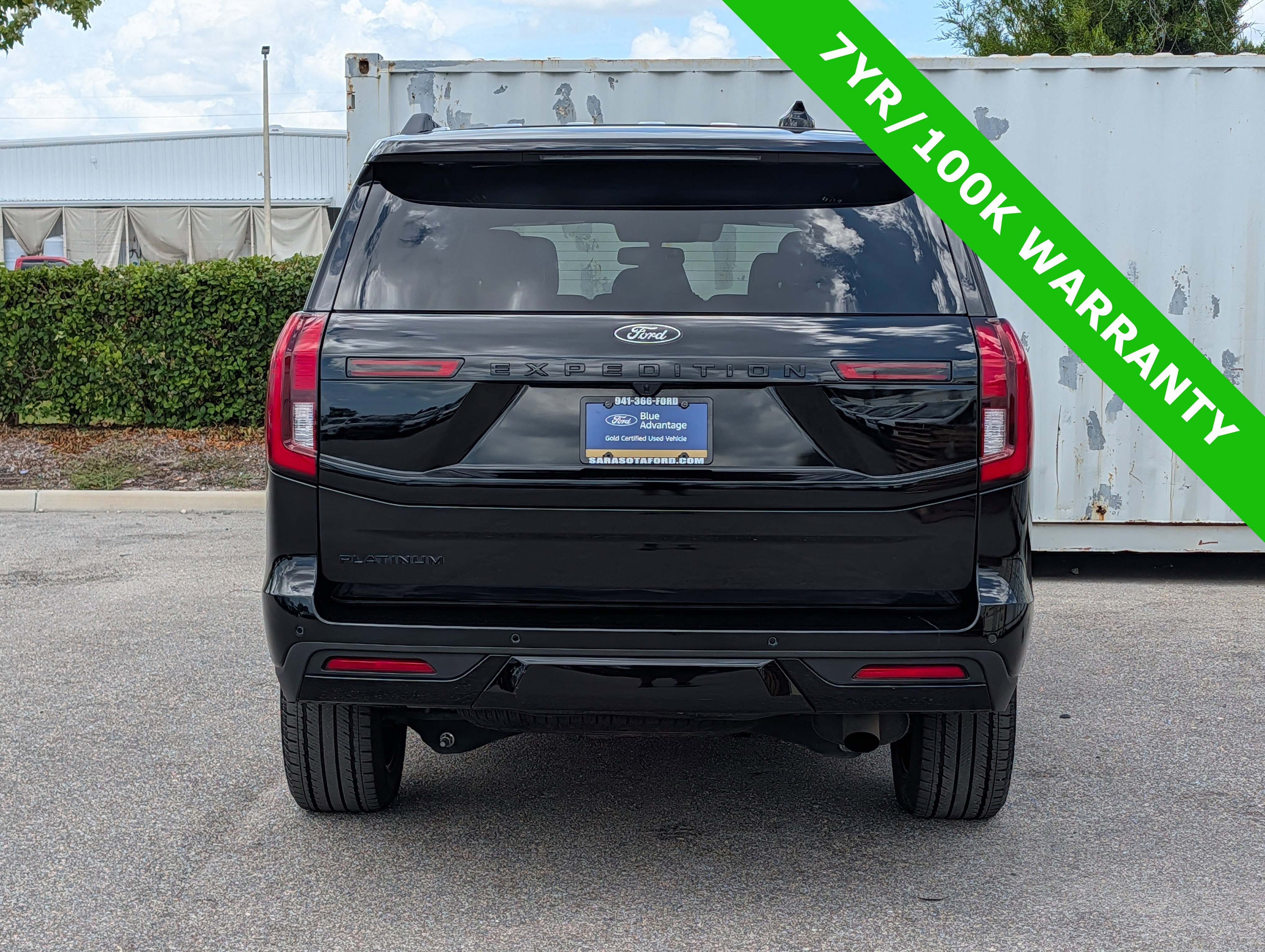 Certified 2025 Ford Expedition Platinum w/ Stealth Appearance Package AWD/4WD image 5