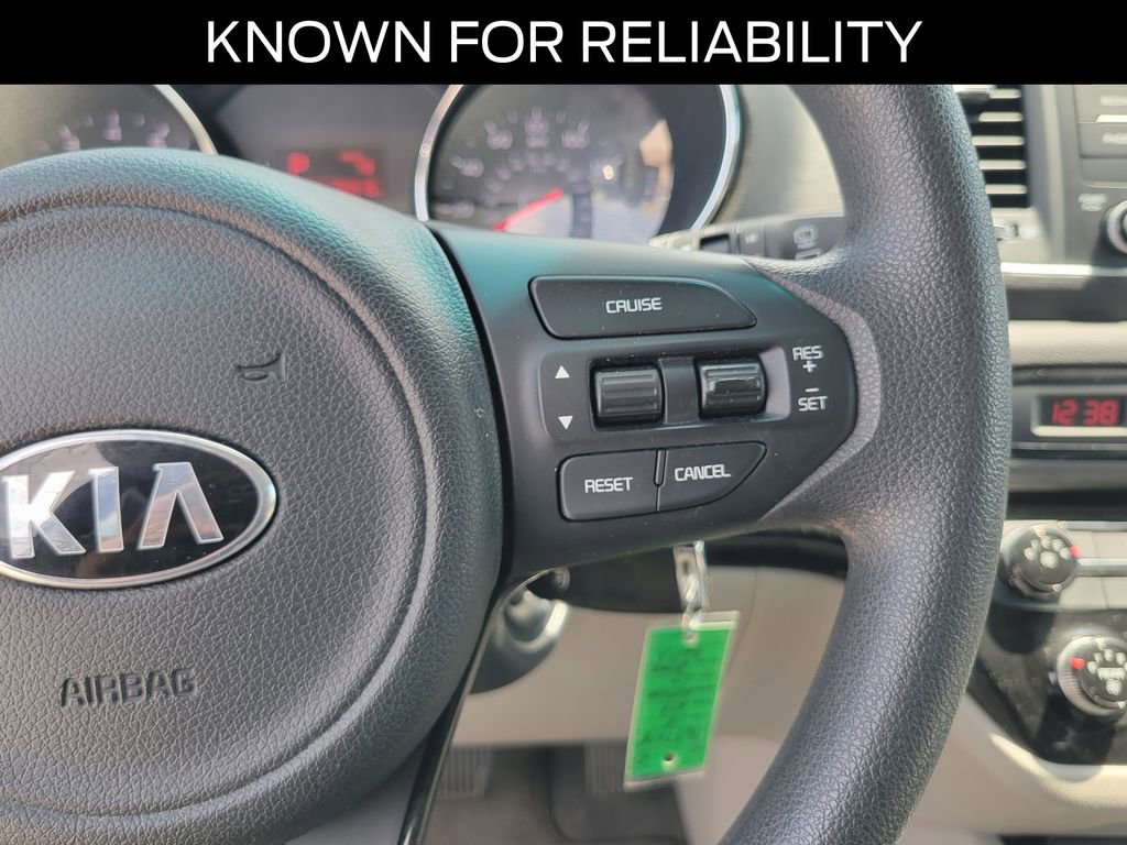 Used 2018 Kia Sedona LX FWD image 21
