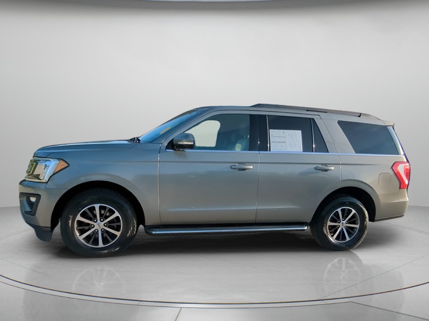 Certified 2019 Ford Expedition XLT w/ Equipment Group 202A RWD image 13