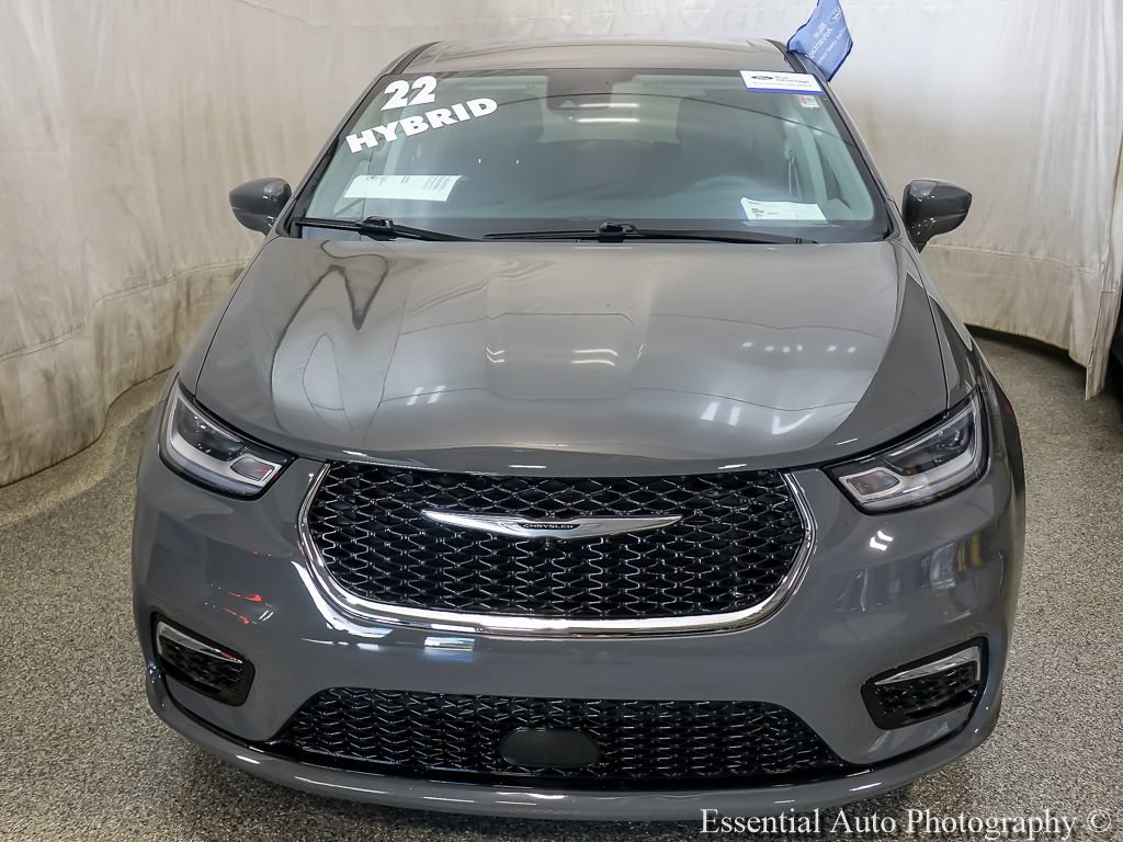 Used 2022 Chrysler Pacifica Touring-L FWD image 5