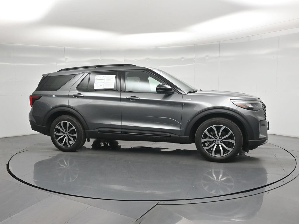 Certified 2026 Ford Explorer ST-Line AWD/4WD image 24