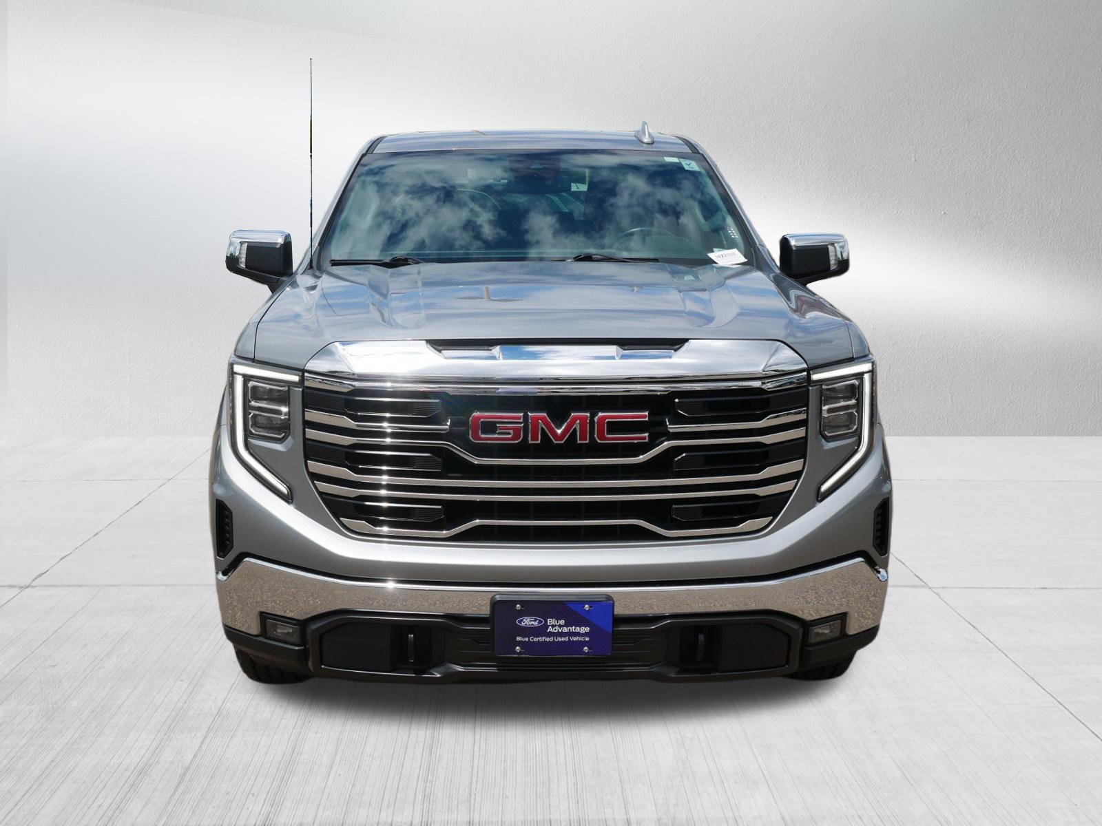 Used 2024 GMC Sierra 1500 SLT AWD/4WD image 2