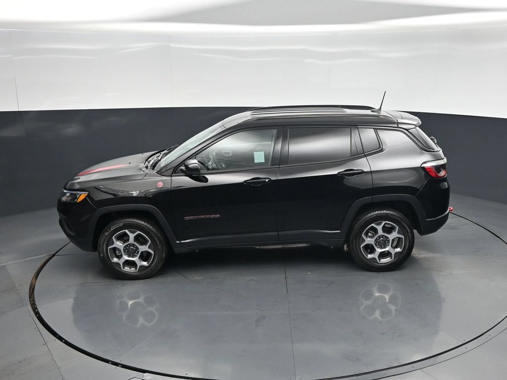 Used 2022 Jeep Compass Trailhawk AWD/4WD image 35