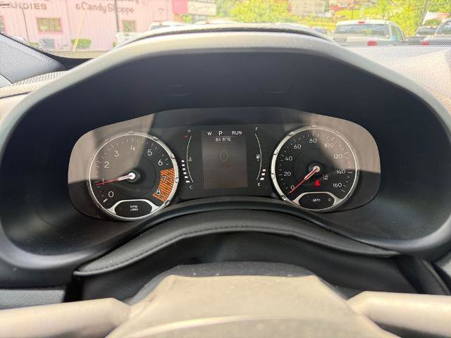 Used 2023 Jeep Renegade Latitude AWD/4WD image 16