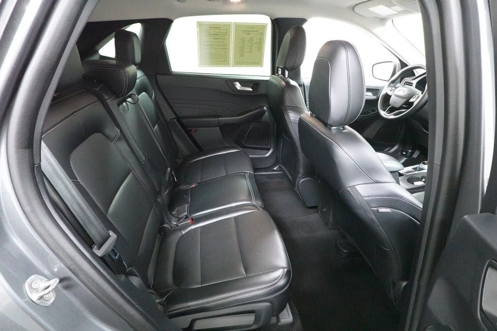 Certified 2025 Ford Escape Platinum AWD/4WD image 31