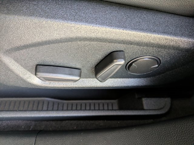 Certified 2021 Ford Edge Titanium image 21