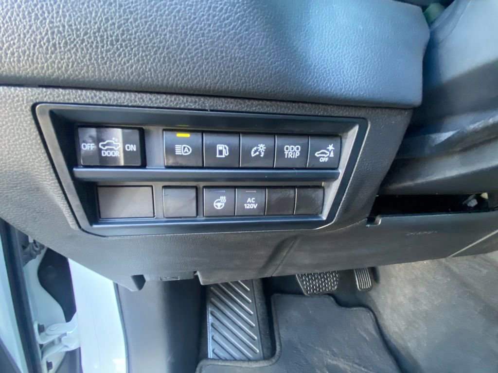 Used 2023 Toyota Tundra Limited image 12